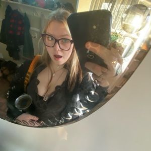 Meet your Posher, Lana